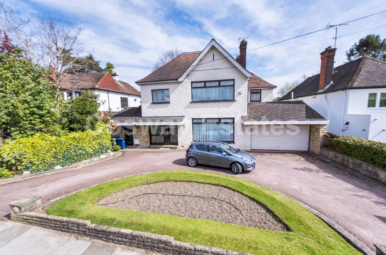 4 bed property in Uphill Road, London